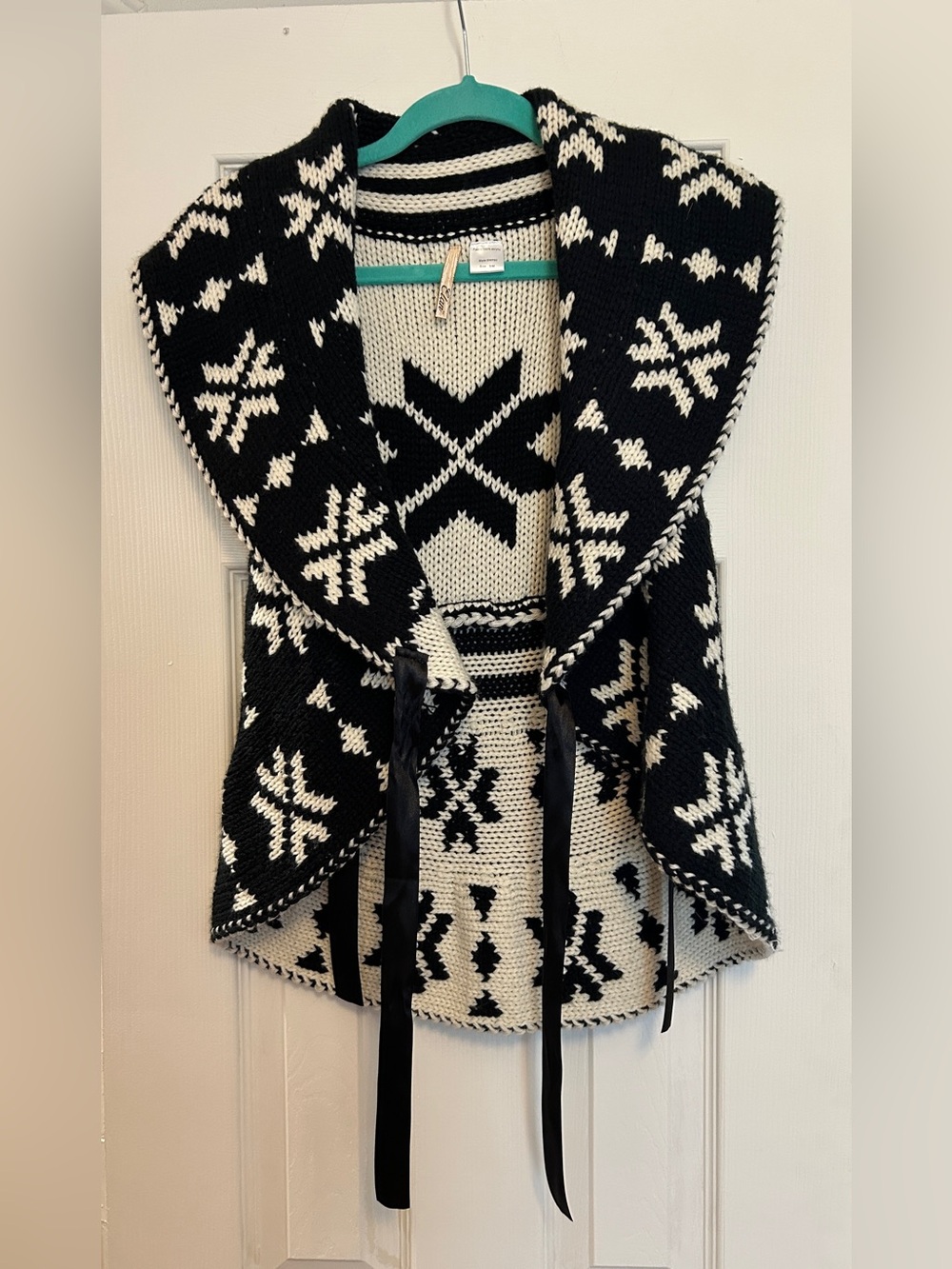Reversible sweater vest